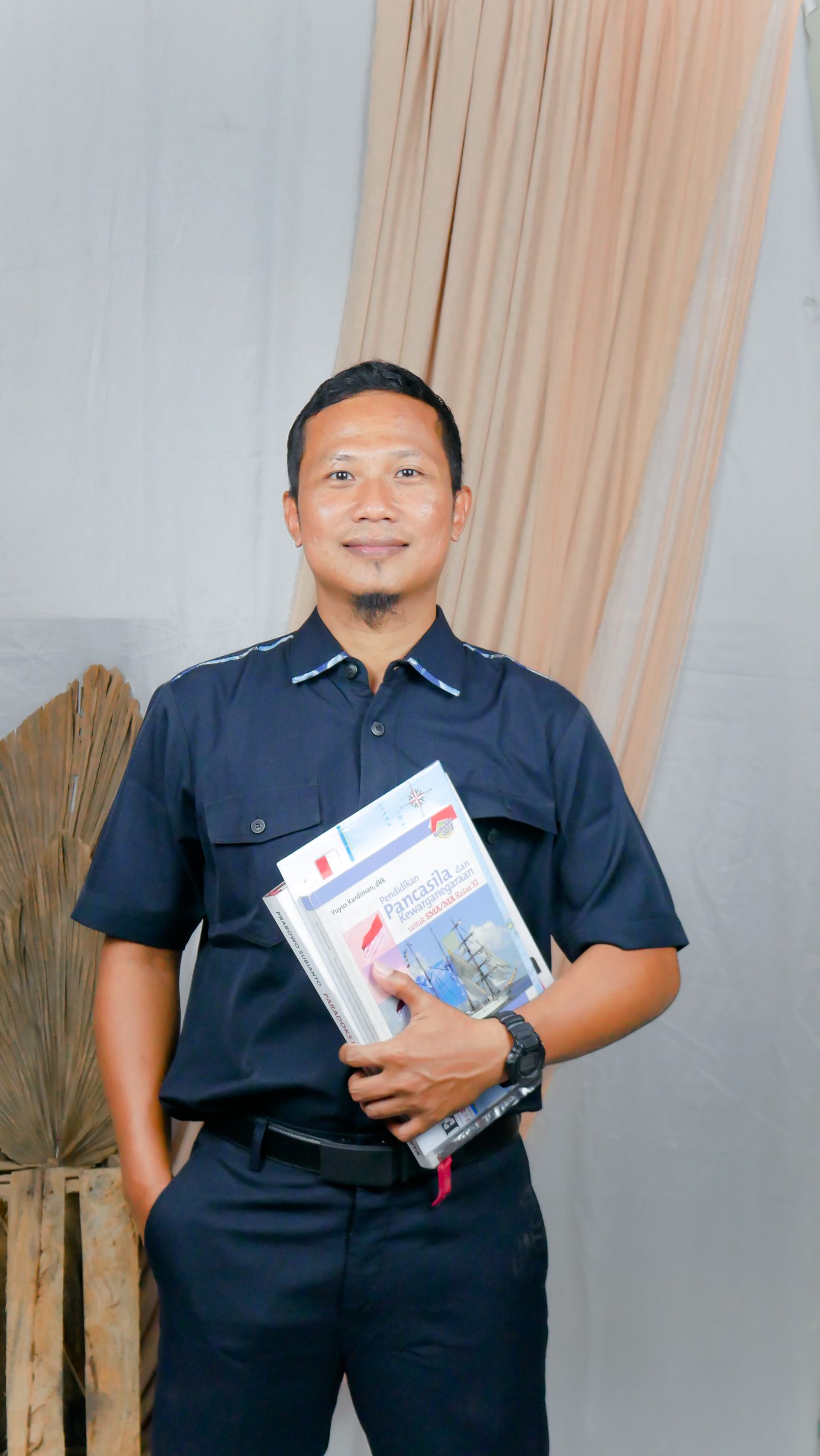 Buku Tahunan Guru-214